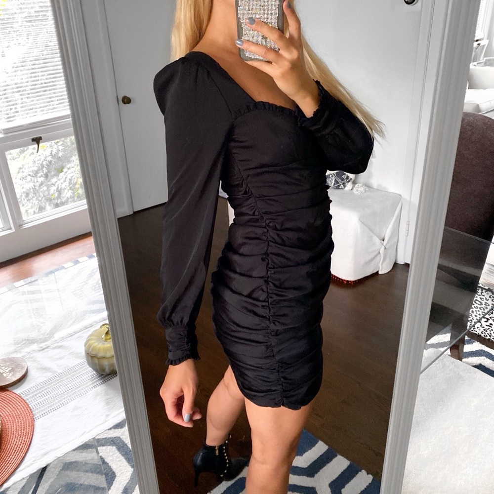 π€ ZARA BLACK RUCHED RUFFLE LONG SLEEVE MINI DRESS! - Picture 3 of 9
